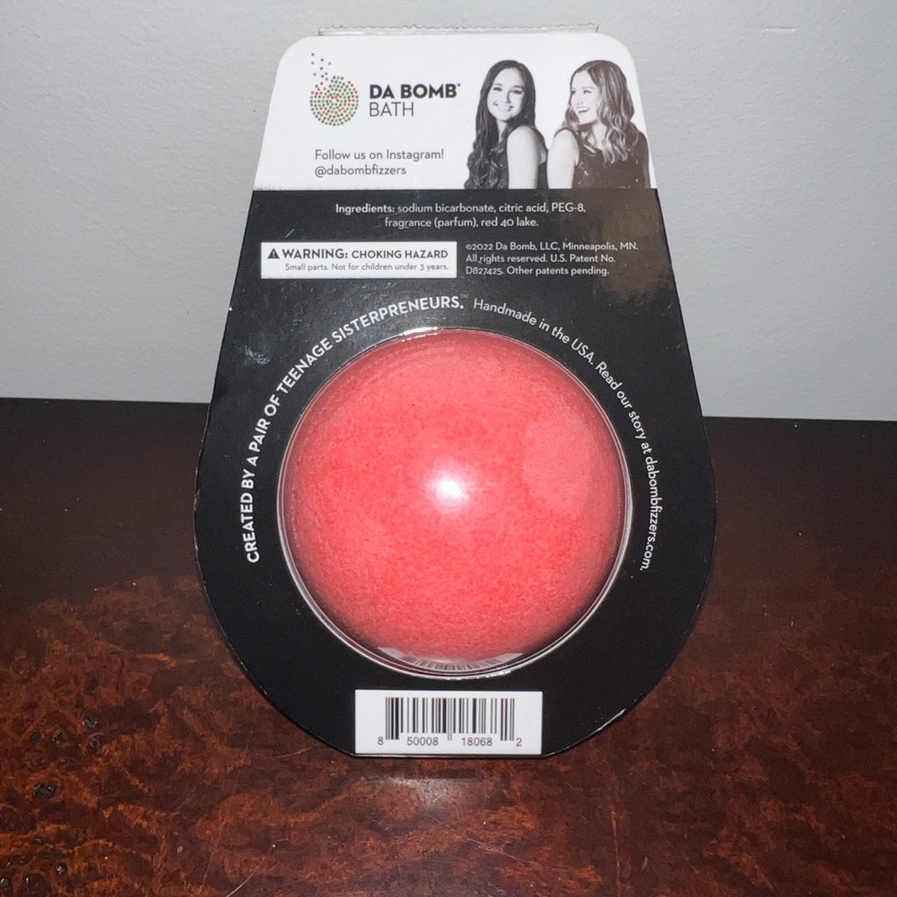 Da Bomb Rudolph Bomb Fun Size Bath Fizzer - Red - Picture 2 of 2